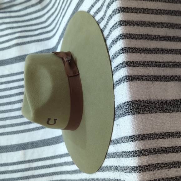 Charlie One Charlie 1 Horse | Accessories | Charlie One Horse Western Hat | Poshmark